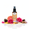 Huile corporelle à la rose BIO - Soin gourmand & moment de détente


L'Huile corporelle à la rose BIO est un véritable bijou de soin pour le corps et l'esprit. Avec sa composition d'huile de rose sauvage noble et d'huiles végétales BIO sélectionnées comme l'huile de jojoba, d'amande et de sésame, combinée à de fines essences essentielles de rose, de bois de santal, de bois de rose, de géranium rosat et de pamplemousse, elle t'offre une expérience de soin incomparable.

La texture riche nourrit intensément, donne une peau veloutée et t'enveloppe d'un parfum de rose sensuel et fleuri - comme une promenade dans une roseraie en fleurs.

❤️ Pour tous ceux qui souhaitent des moments de gâterie quotidiens, d'harmonie et de beauté naturelle.