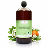 Eau florale d'oranger BIO – une harmonie apaisante pour la peau et l'esprit


L'eau florale d'oranger BIO (Citrus aurantium amara) est un hydrolat particulièrement fin et 100 % naturel issu des fleurs d'oranger amer. Elle est obtenue grâce à un procédé de raffinage spécialement développé et doux lors de la distillation à la vapeur d'eau, ce qui permet de préserver l'équilibre naturel des précieux principes actifs végétaux.

Dans les soins de la peau, l'eau de fleur d'oranger a un effet apaisant, hydratant et affinant les pores En même temps, elle déploie sur le plan émotionnel un effet harmonisant et stimulant, particulièrement apprécié dans les moments de stress, d'agitation intérieure ou de tension émotionnelle. Idéale comme tonique pour le visage, spray pour le corps ou comme accompagnement doux pour des rituels apaisants du soir.



✅ Les avantages en un coup d'œil :
Apaise et harmonise
Favorise l'équilibre émotionnel, procure un sentiment de sécurité et de paix intérieure.

Affine et hydrate la peau
A un effet astringent, rafraîchit et favorise un teint clair et équilibré.

Hydrolat 100 % naturel et biologique
Sans alcool, sans parfums synthétiques ni conservateurs.

Utilisation polyvalente
Pour le visage, le corps, l'aromathérapie et les rituels – convient également aux peaux sensibles.



L'eau de fleur d'oranger BIO t'offre un moment de calme dans ton quotidien trépidant. Chaque pulvérisation allie soin doux de la peau et équilibre émotionnel – pour plus de légèreté, de sécurité et d'éclat naturel.