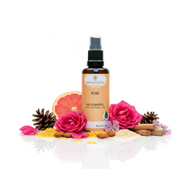 Olio di rosa per il corpo BIO - Coccole e momenti di relax


L'Olio Corpo alla Rosa Organica è un vero gioiello di cura per il corpo e per l'anima. Con la sua composizione di prezioso olio di rosa selvatica e squisiti oli vegetali biologici come l'olio di jojoba, di mandorle e di sesamo, combinati con pregiate essenze essenziali di rosa, sandalo, legno di rosa, geranio di rosa e pompelmo, regala un'esperienza di cura incomparabile.

La texture ricca nutre intensamente, lascia la pelle morbida e vellutata e la avvolge in una sensuale fragranza floreale di rosa, come una passeggiata in un roseto in fiore.

❤️ Per tutti coloro che desiderano momenti quotidiani di coccole, armonia e bellezza naturale.