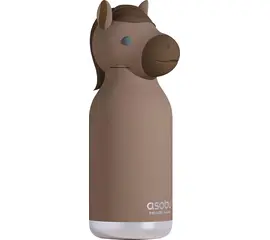 Asobu Bestie HAZEL le cheval – Bouteille thermos pour enfants avec paille (460 ml)
myAloe.ch

Douce ✵ ludique ✵ fiable – avec HAZEL, boire devient un rituel préféré.
La bouteille Asobu Bestie HAZEL le cheval allie un design chevalin adorable à une fonctionnalité haut de gamme. La tête en silicone souple et amovible en forme de cheval procure aux enfants un sentiment de familiarité et fait de chaque pause boisson un petit moment de bonheur.

Que ce soit à la crèche, à l'école ou lors d'une sortie en famille : grâce à son isolation sous vide à double paroi, HAZEL garde les boissons froides jusqu'à 24 heures ou chaudes jusqu'à 12 heures Robuste, étanche et sans substances nocives – une gourde pour enfants qui a la confiance des parents et l'amour des enfants.

Bienvenue dans l'univers Bestie, où la fonctionnalité rencontre la personnalité.