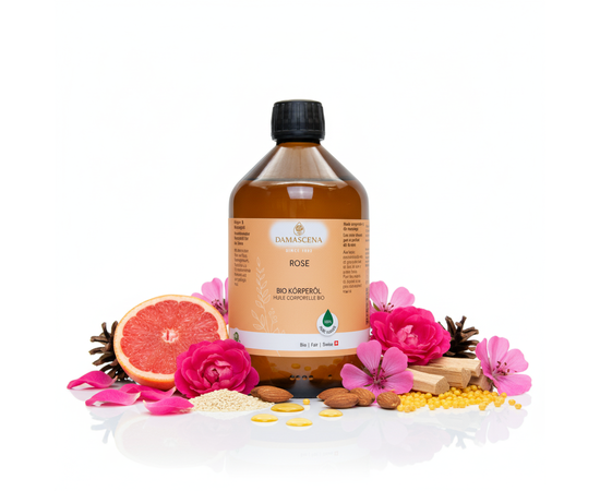 Rose Körperöl BIO - Verwöhnende Pflege & entspannende Momente


Das Rose Körperöl BIO ist ein wahres Pflegejuwel für Körper & Seele. Mit seiner Komposition aus edlem Wildrosenöl und erlesenen BIO-Pflanzenölen wie Jojoba-, Mandel- und Sesamöl, kombiniert mit feinen ätherischen Essenzen von Rose, Sandelholz, Rosenholz, Rosengeranie und Grapefruit, schenkt es Dir ein unvergleichliches Pflegeerlebnis.

Die reichhaltige Textur nährt intensiv, verleiht samtweiche Haut und hüllt Dich in einen sinnlich-blumigen Rosenduft – wie ein Spaziergang durch einen blühenden Rosengarten.

❤️ Für alle, die sich tägliche Verwöhnmomente, Harmonie und natürliche Schönheit wünschen.




✅ 4 Schlüsselvorteile auf einen Blick
✔️ Intensive Hautpflege & Regeneration – nährt tief, schützt die Hautbarriere und macht sie geschmeidig.

✔️ Entspannende Wohlfühlmomente – der Duft der Rose wirkt harmonisierend und beruhigend.

✔️ 100 % naturrein & BIO-zertifiziert – vegan, tierversuchsfrei, ohne synthetische Zusätze.

✔️ Tradition & Luxus vereint – edle Rosenessenz aus kontrolliert biologischem Anbau, handabgefüllt in der Schweiz.
