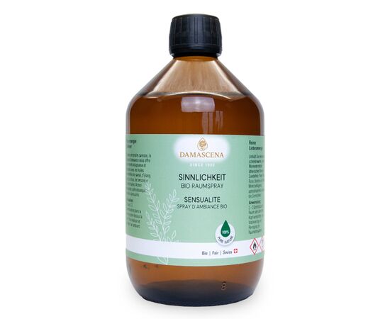 Sinnlichkeit Raumspray - Reine Liebesenergie für Herz & Seele


Das Sinnlichkeit Raumspray BIO ist mehr als nur ein Duft – es ist eine Einladung zu liebevollen Momenten, Nähe und Harmonie. Die edle Komposition aus 100 % naturreinen ätherischen Ölen von Sandelholz, Ylang Ylang, Rose, Benzoe und weiteren erlesenen Essenzen umhüllt Dich zart und verströmt eine Atmosphäre von Wärme, Geborgenheit und Sinnlichkeit.

Ob im Wohnzimmer, Schlafzimmer, SPA oder Therapieraum – dieses Raumspray schafft eine einzigartige, liebevolle Stimmung und verwandelt jeden Raum in eine Oase voller Zärtlichkeit und Herzöffnung.


✅ 4 Schlüsselvorteile auf einen Blick
✔️ 100 % naturrein & BIO – ohne synthetische Zusätze, vegan & tierversuchsfrei
✔️ Aphrodisierend & beflügelnd – steigert die Sinnlichkeit, fördert Nähe & Geborgenheit
✔️ Tradition & Luxus vereint – mit den Königinnen der Düfte: Rose, Sandelholz & Ylang Ylang
✔️ Handabgefüllt in der Schweiz – nachhaltige Glasflaschen in 100 ml, 500 ml oder 1'000 ml