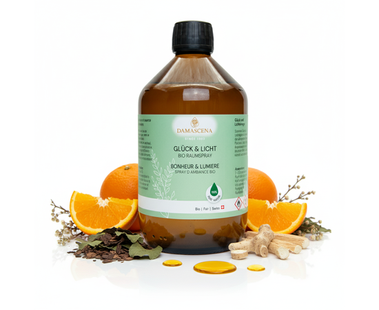 Glück & Licht Raumspray – Natürliches Wohlgefühl in jedem Sprühstoss


Hol Dir mehr Leichtigkeit und Freude in Dein Leben – mit dem Glück & Licht Raumspray aus 100 % naturreinen ätherischen Bio-Ölen. Die harmonische Duftkomposition aus Patchouli, Orange süss, Angelikawurzel, Linaloeholz und Weiteren wirkt aufmunternd, klärend und stärkend – ein wahrer Lichtbringer für Deinen Alltag.

Ob zu Hause, im Büro oder im Wellnessbereich – mit nur wenigen Sprühstössen schaffst Du eine Atmosphäre von Harmonie, innerer Klarheit und positiver Energie. Perfekt auch für energetische Raumreinigungen oder als Begleiter für Meditation und Achtsamkeit.



Produktedetails

✅  Glück & Licht BIO, 100% naturreiner Raumspray
✅  Duftthema: schützend, reinigend, klärend, bringt Leichtigkeit und Freude
✅  Handabfüllung Schweiz

ℹ️ Inhalt: 100ml, 500ml oder 1000ml